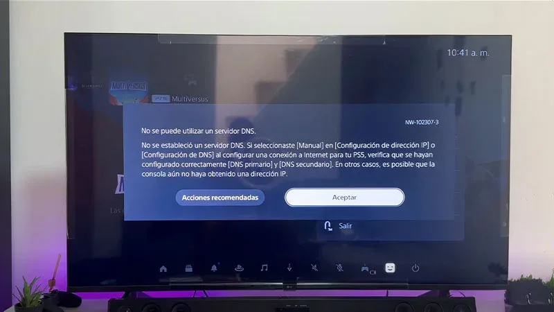 Error DNS en PS5: mensaje "No se puede utilizar un servidor DNS" con código NW-102307-3 en pantalla de TV.
