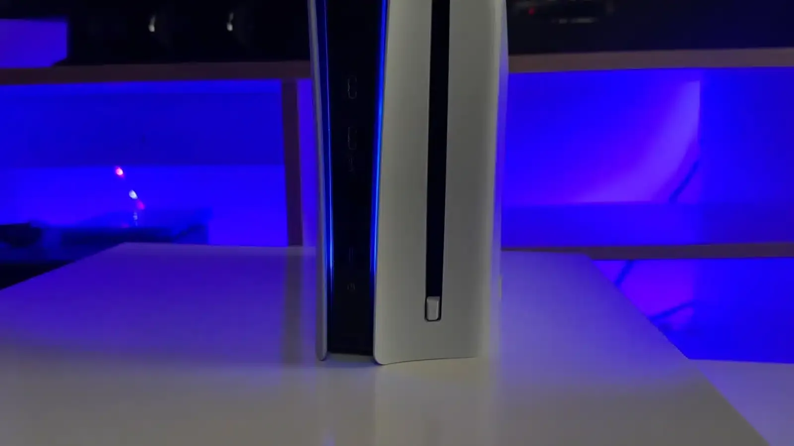 PS5 no enciende: consola con la luz azul parpadeante y cómo solucionarlo paso a paso