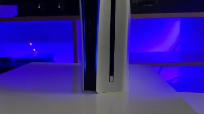 PS5 no enciende: consola con la luz azul parpadeante y cómo solucionarlo paso a paso