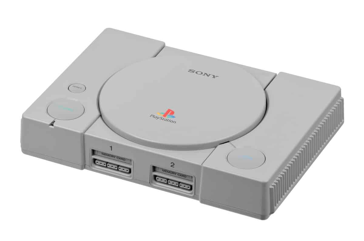PlayStation original (PS1), símbolo de la era de los discos físicos